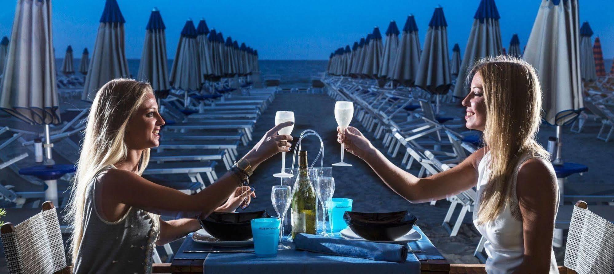 Hotel Mocambo Milano Marittima Exterior foto