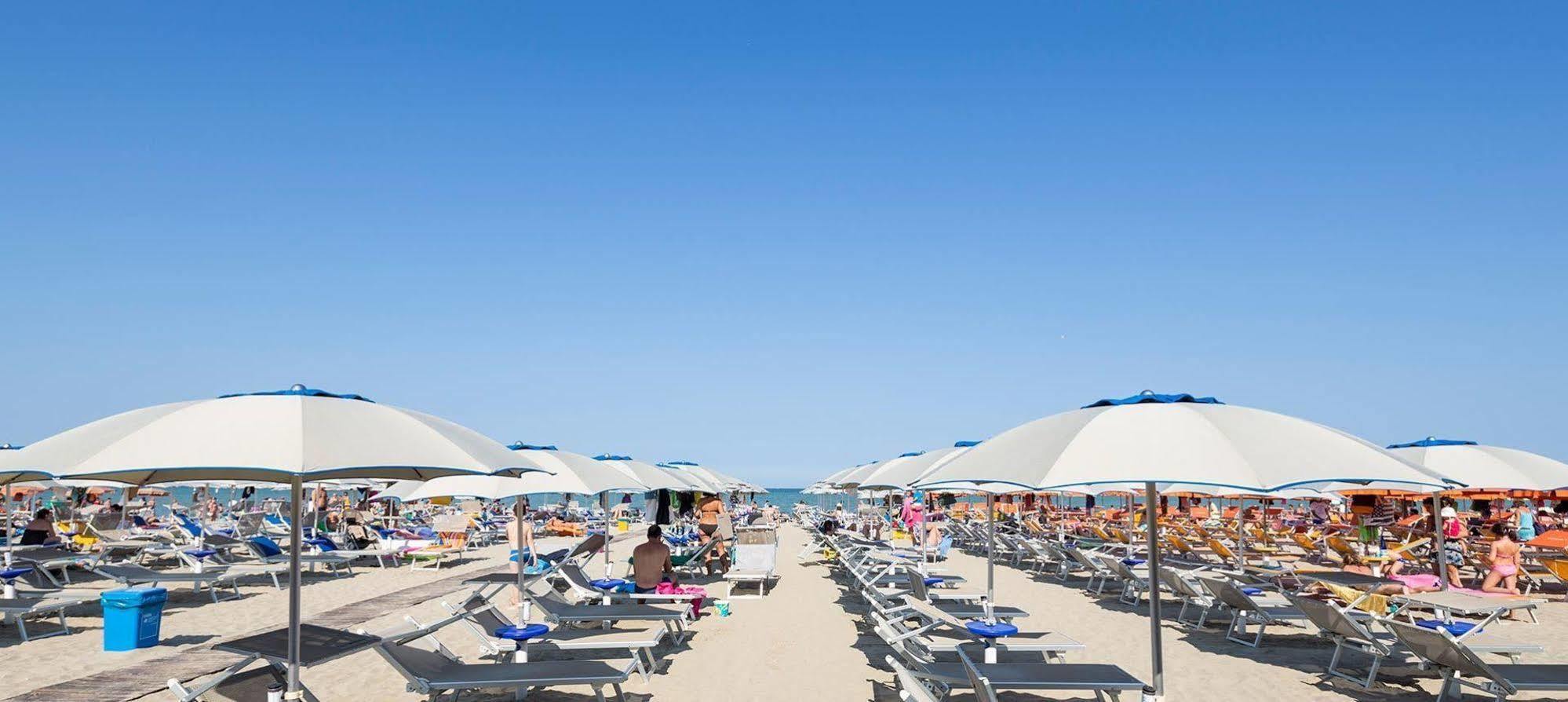 Hotel Mocambo Milano Marittima Exterior foto